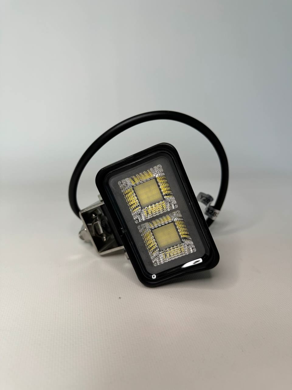 Additional headlight 12-24v (32w)