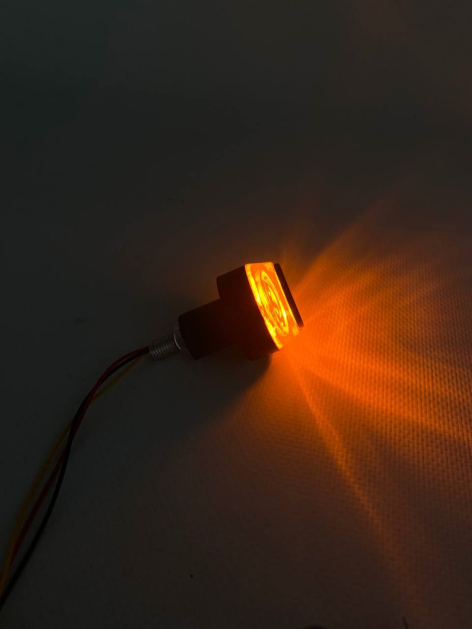 Габарит (LED) (на руль) мотоцикла 12v (бело/желтый)