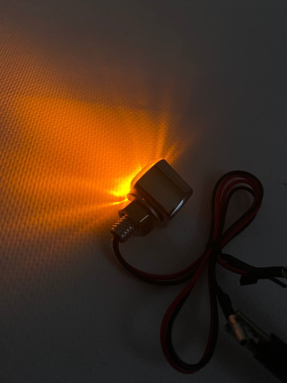 Габарит (LED) (на заднее крыло) хром мотоцикла 12v (желтый)