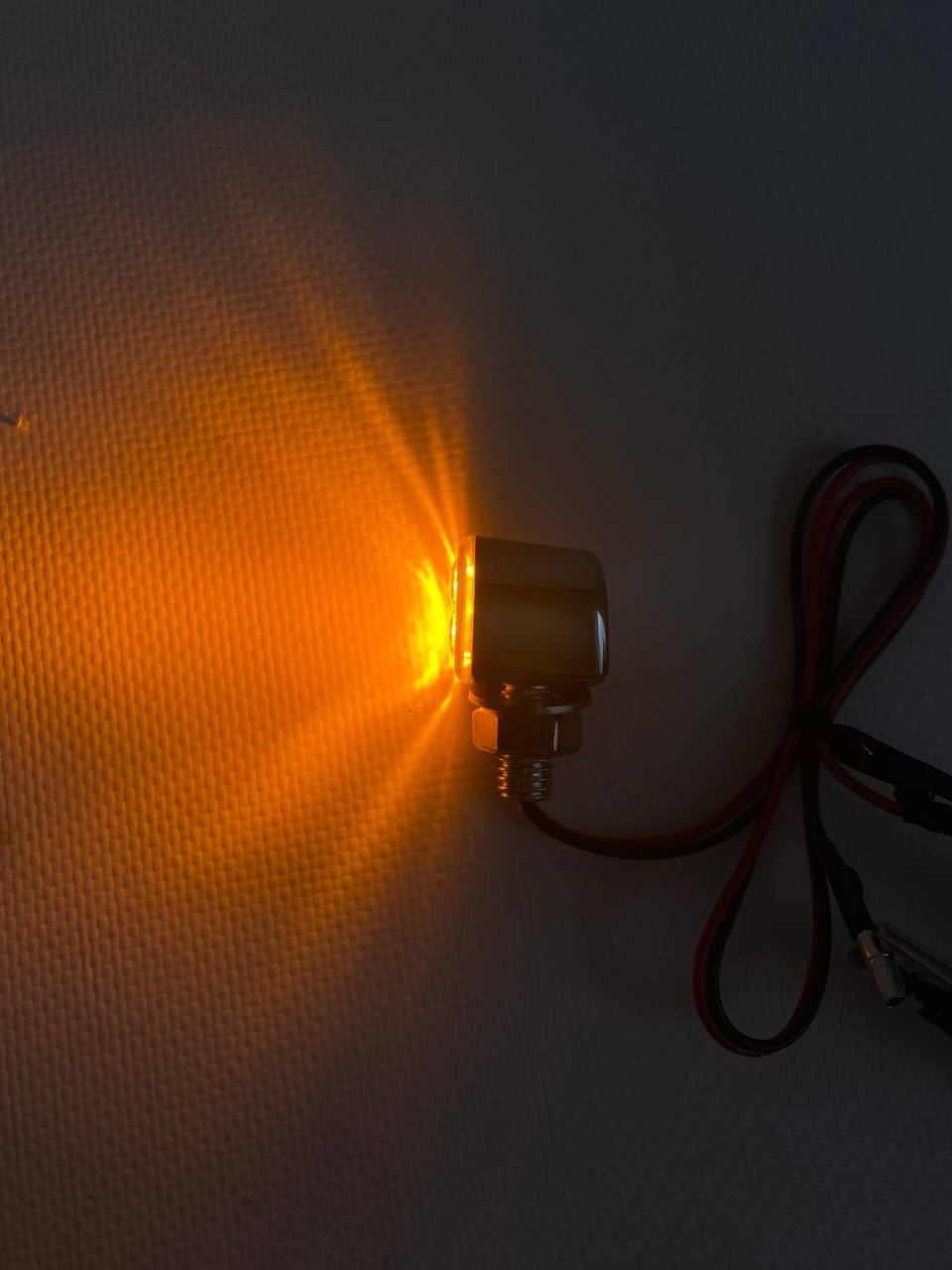Габарит (LED) (на заднее крыло) хром мотоцикла 12v (желтый)