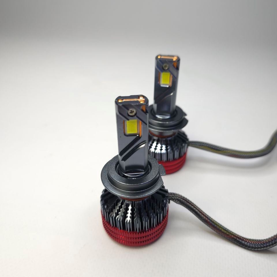 LED Лампочка H7 (40w) 12-24v 6500K + Обманка
