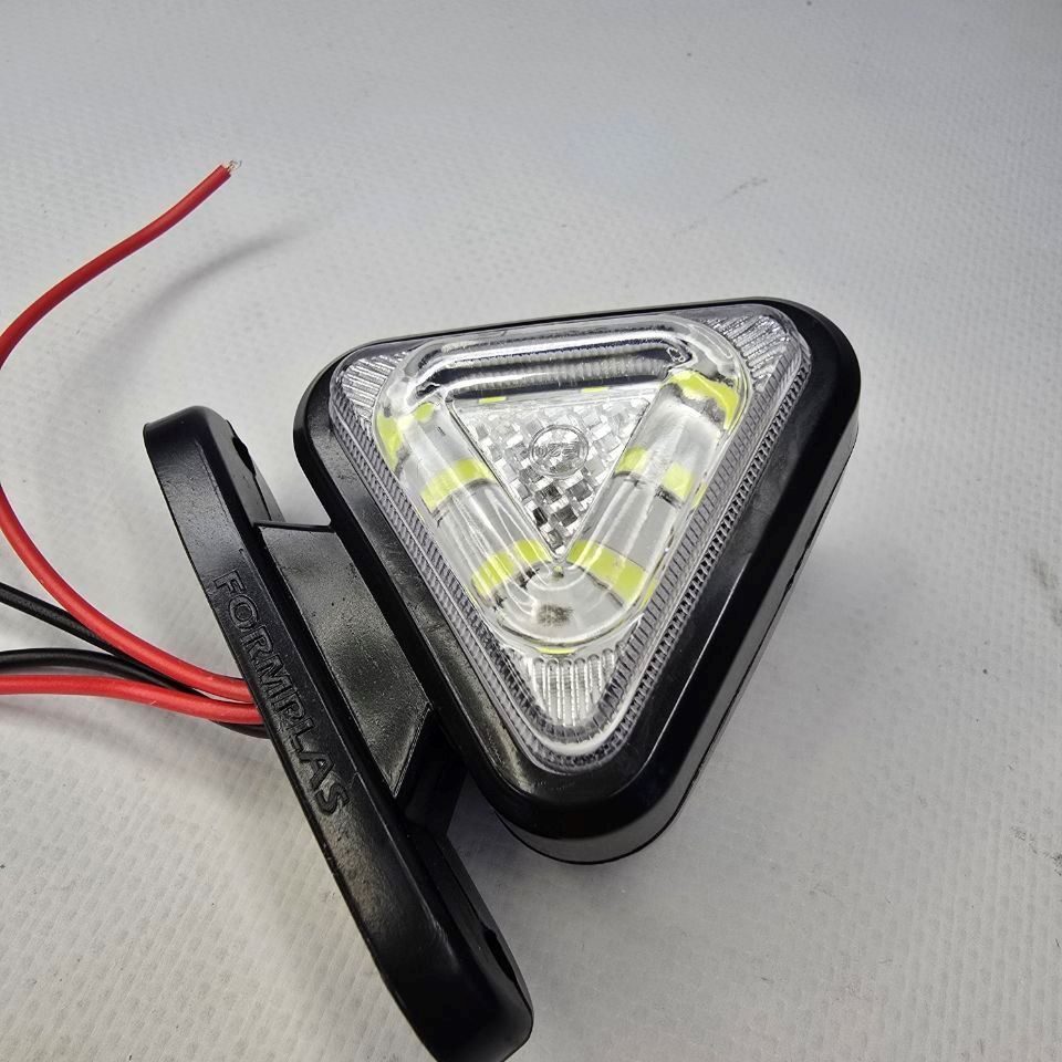 Рожок габаритный треугольник 24v (мини-красно-белый)